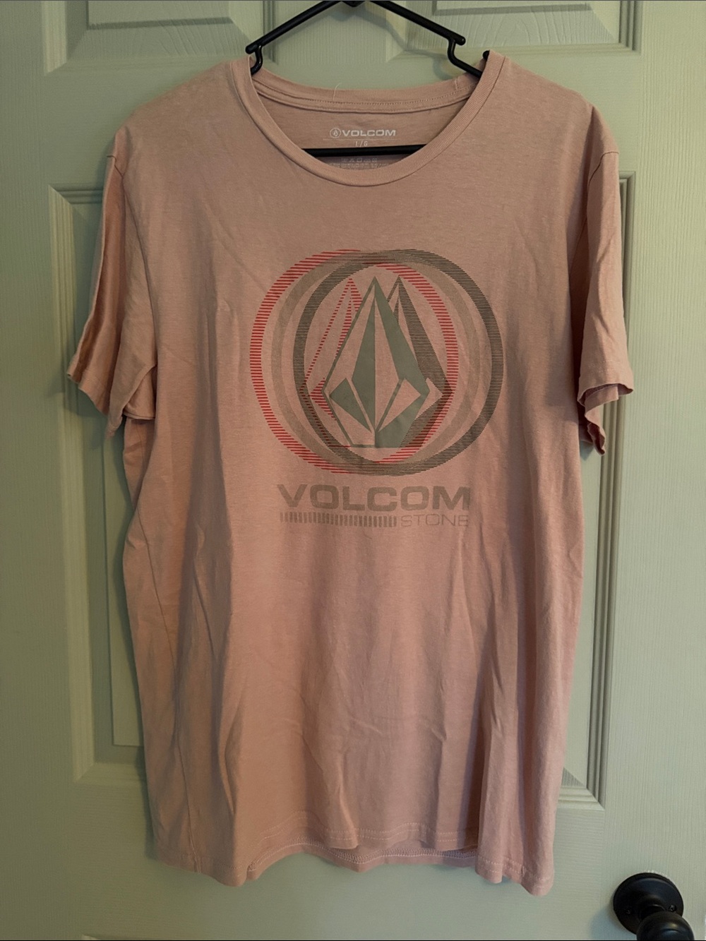 Volcom Men’s Dusty Pink Logo Short Sleeve Tee